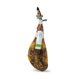Jamón de Cebo de Campo Ibérico 50% Raza Ibérica Monteparra 7,5kg aprox sobre fondo blanco
