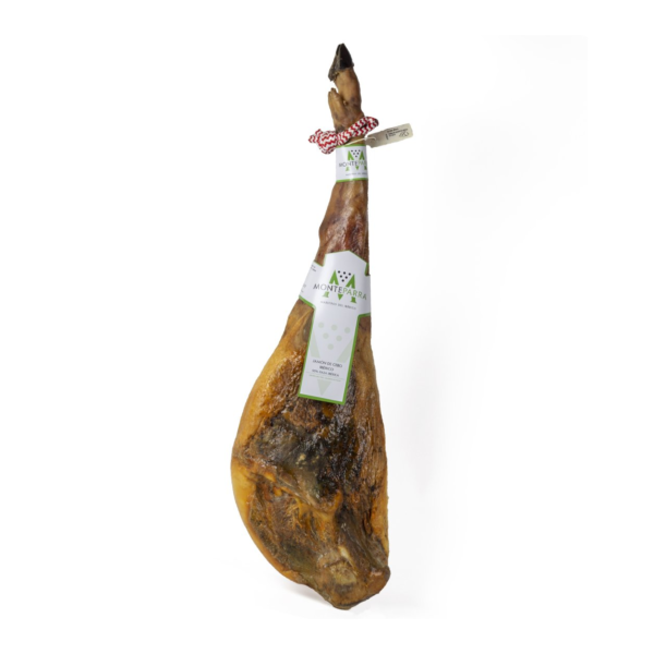 Jamón de Cebo Ibérico 50% Raza Ibérica Monteparra 7,5kg aprox sobre fondo blanco