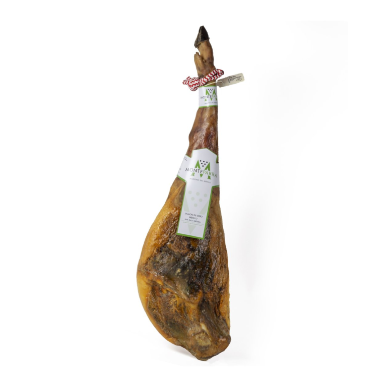 Jamón de Cebo Ibérico 50% Raza Ibérica Monteparra 7,5kg aprox sobre fondo blanco